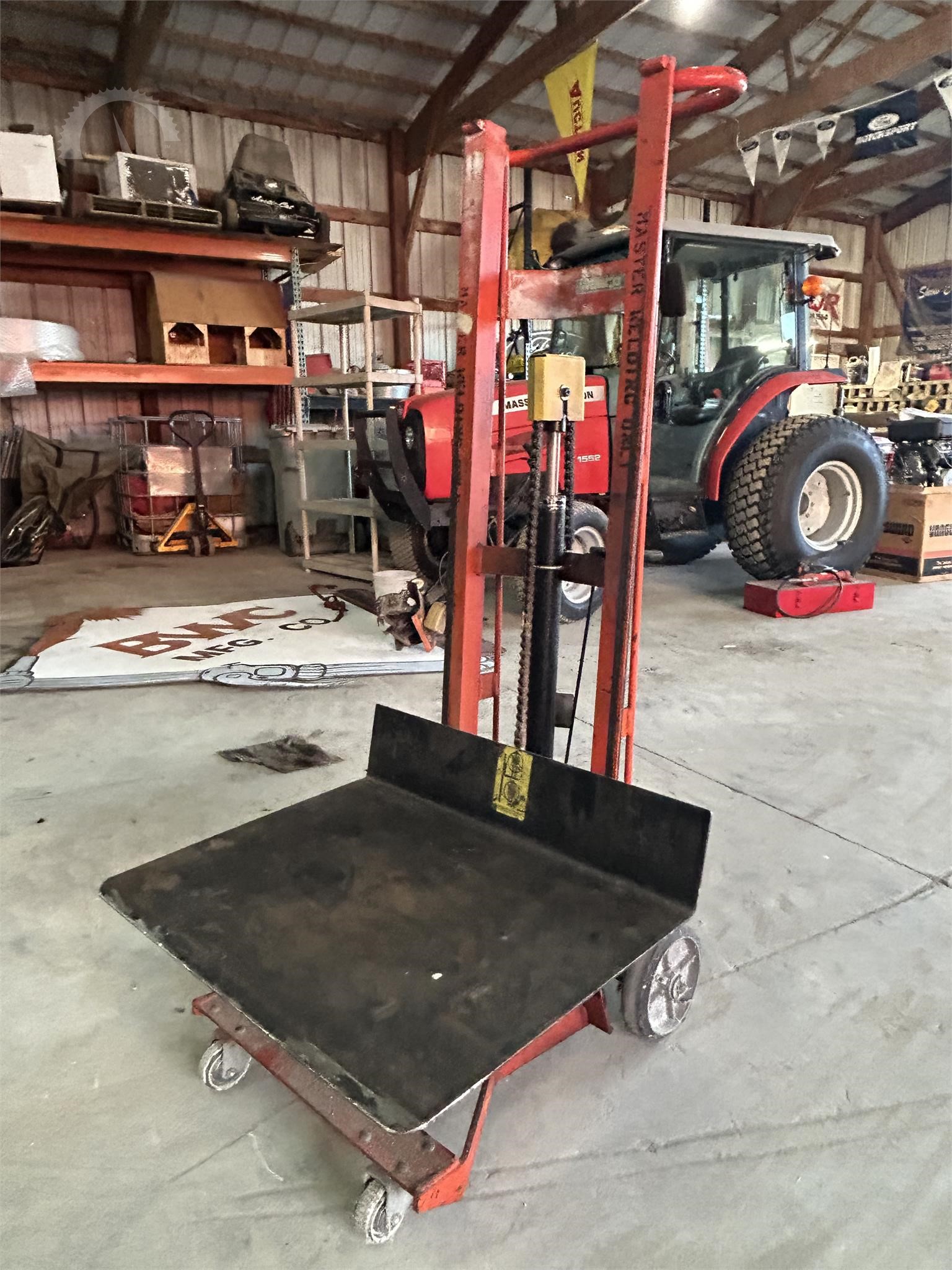 REELCRAFT Shop / Warehouse Auction Results in NORTH VERNON, INDIANA
