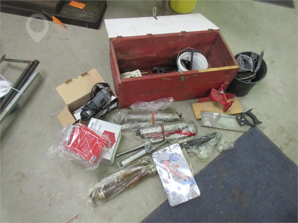 MECHANICS RETIREMENT GREASE GUNS AND MORE Used Hand Tools Tools/Hand held items auction results
