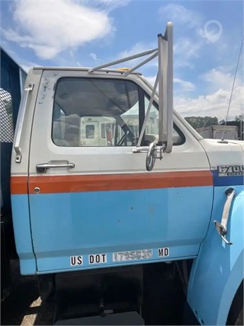 1988 FORD F700 Used Door Truck / Trailer Components for sale