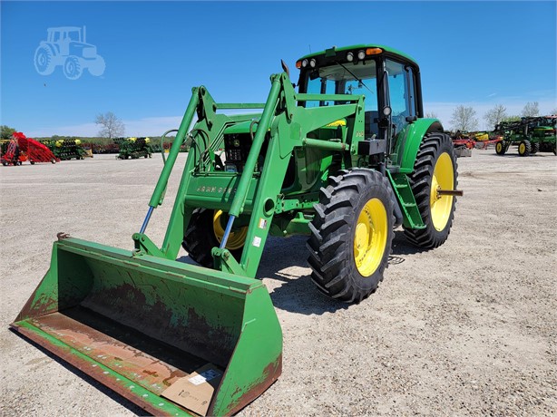 2005 JOHN DEERE 7520 Used 100 HP to 174 HP Tractors for sale