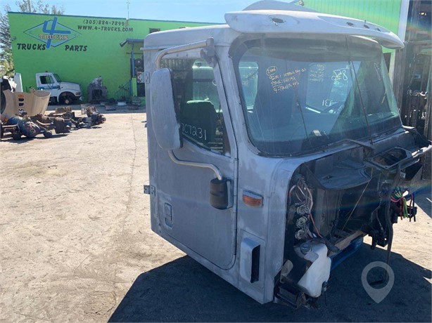 2006 INTERNATIONAL 9200I Used Cab Truck / Trailer Components for sale