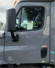 2020 FREIGHTLINER CASCADIA 125 Used Door Truck / Trailer Components for sale