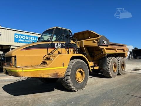 2002 CATERPILLAR 740 Used Off-Highway Trucks for sale
