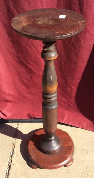 Antique Mahogany Pedestal Plant Stand | Live and Online Auctions on