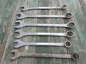 Grant's Garage Refrigeration Tool Set 4 pack: 1 Green Service Wrench (1/4,  3/8, 3/16 & 5/16) + 1 Ratchet Box End Wrench (5/16 x 1/4) + 2 Air  Conditioning Valve Hex Tools, Box-End Wrenches -  Canada