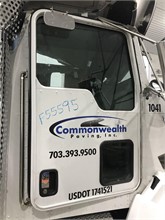 2018 KENWORTH T300 Gebraucht Tür LKW- / Anhängerkomponenten zum verkauf