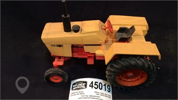 CASE 1270 AGRI-KING 451 CUBES TRACTOR Used Die-cast / Other Toy Vehicles Toys / Hobbies auction results