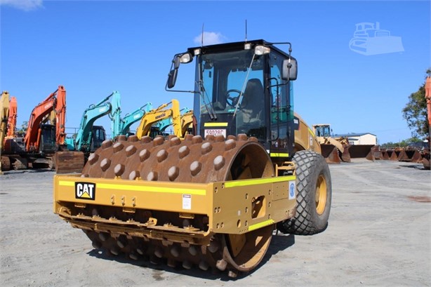2017 CATERPILLAR CS56B Used Smooth Drum Rollers / Compactors for sale