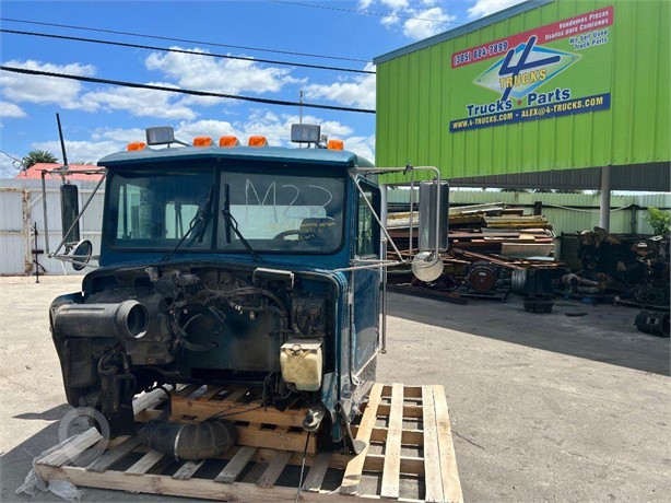 1994 KENWORTH T800 Used Cab Truck / Trailer Components for sale