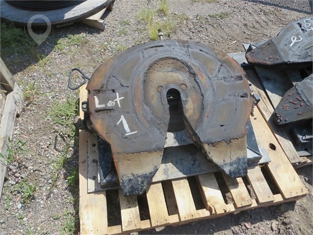 HOLLAND 5TH WHEEL PLATE Used Fifth Wheel Truck / Trailer Components auction results
