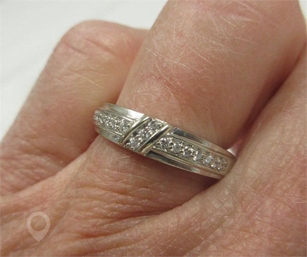 DIAMOND RING 10 K WHITE GOLD DIAMOND RING Used Rings Fine Jewellery auction results