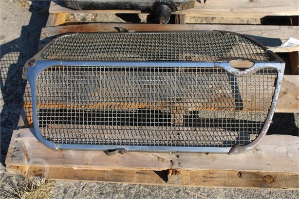 CHRYSLER GRILLE Used Grill Truck / Trailer Components auction results
