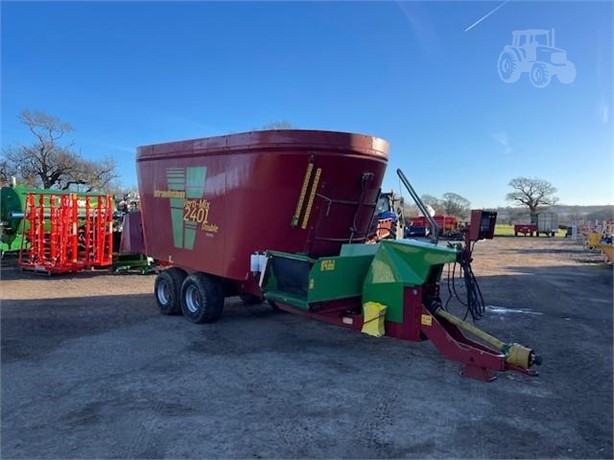 2020 STRAUTMANN VERTIMIX 2401 DOUBLE Used Feed/Mixer Wagon for sale