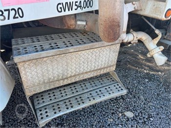 2004 STERLING L9500 Used Battery Box Truck / Trailer Components for sale