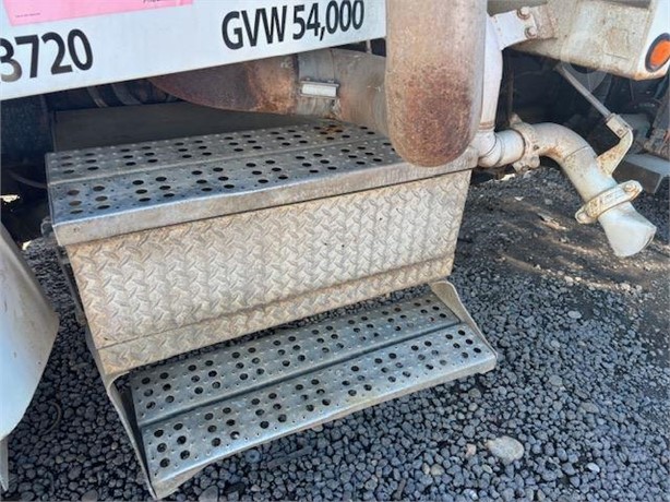 2004 STERLING L9500 Used Battery Box Truck / Trailer Components for sale