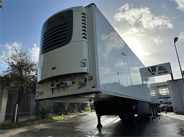 2017 SCHMITZ 13,6 m x 26 000 cm Used Mono Temperatur Kühlauflieger zum verkauf