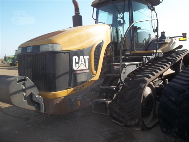 2004 CHALLENGER MT835 Used 300 HP or Greater Tractors for hire