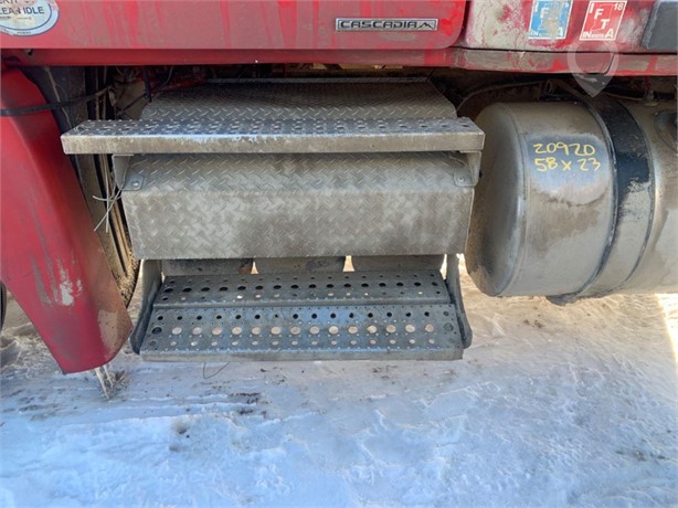 2009 FREIGHTLINER CASCADIA 125 Used Battery Box Truck / Trailer Components for sale
