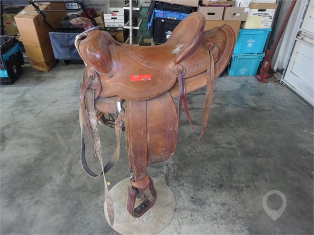 MAX B. GOLDBERG WESTERN SADDLE Used Sporting Goods / Outdoor Recreation Personal Property / Household items auction results