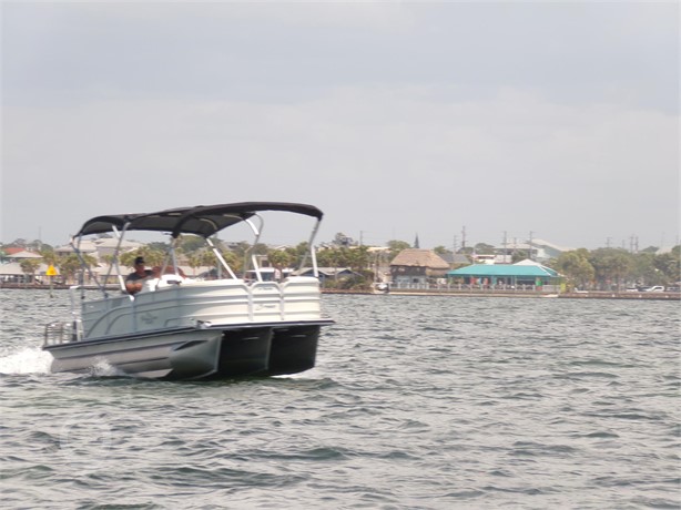 2024 IPC PALM BREEZE 21 ULTRA TRITOON New Pontoon / Deck Boats for sale