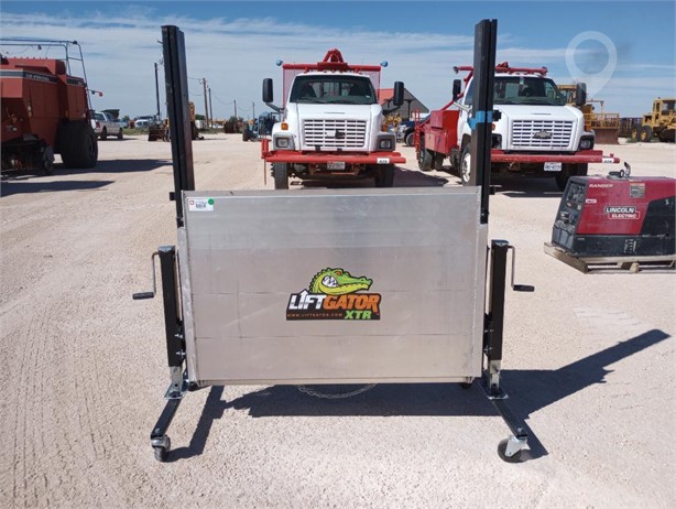 LIFT GATOR XTR LIFTGATE Used Lift Gate Truck / Trailer Components auction results