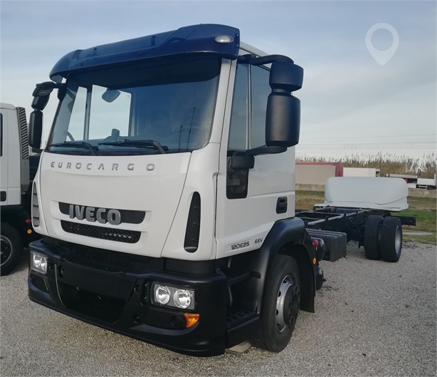 2013 IVECO EUROCARGO 120E25 Used Chassis Cab Trucks for sale