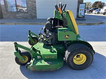 Lawn equipment in Topeka, KS, Item DQ6308 for sale