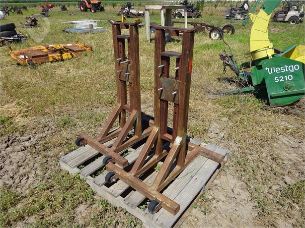 CUSTOM MADE SPLITTING STANDS Used Other Tools Tools/Hand held items auction results