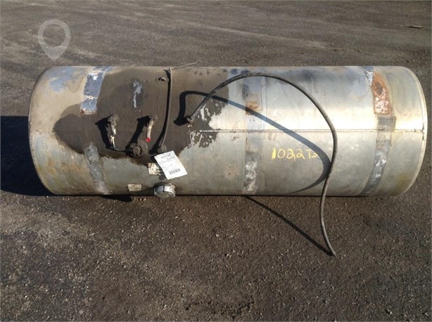 2004 INTERNATIONAL 7600 Used Fuel Pump Truck / Trailer Components for sale