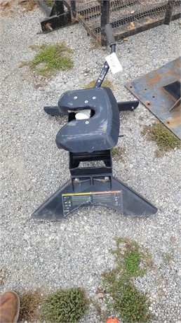5TH WHEEL HITCH Used Fifth Wheel Truck / Trailer Components auction results