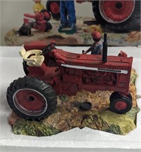 ERTL FARMALL 826 RED OAK Used Other Toys / Hobbies upcoming auctions