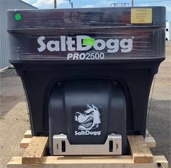2023 SALT DOGG PRO2500 ELECTRIC POLY HOPPER SPREADER WITH CONVEYO Neu Andere zum verkauf