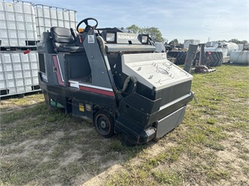 ADVANCE 4500/462001 Used Sweepers / Broom Equipment auction results