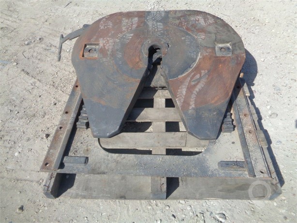 FONTAINE Used Fifth Wheel Truck / Trailer Components for sale