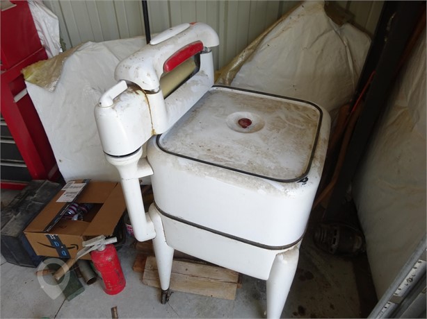 MAYTAG WASHING MACHINE Used Washer / Dryers Large Appliances Personal Property / Household items auction results
