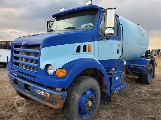 1999 STERLING L7501 Used Glass Truck / Trailer Components for sale