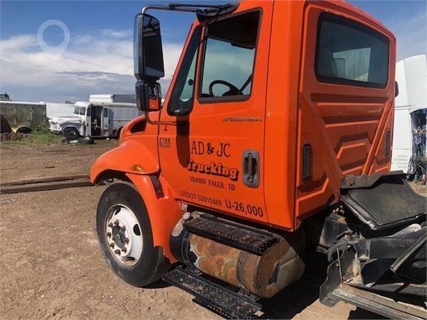 2007 INTERNATIONAL DURASTAR 4300 Used Glass Truck / Trailer Components for sale