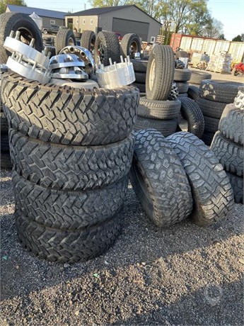 DUALLY WHEELS & RIMS 35X12.50R17LT Used Tyres Truck / Trailer Components auction results
