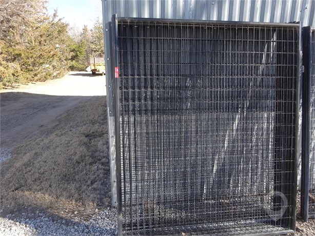 COUNTRY TOUGH DOG KENNEL PANELS Used Fencing Building Supplies auction results