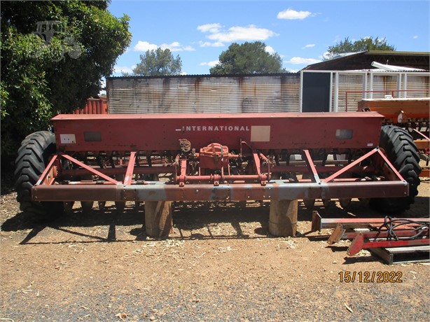 INTERNATIONAL 511 Used Seed Drills for sale