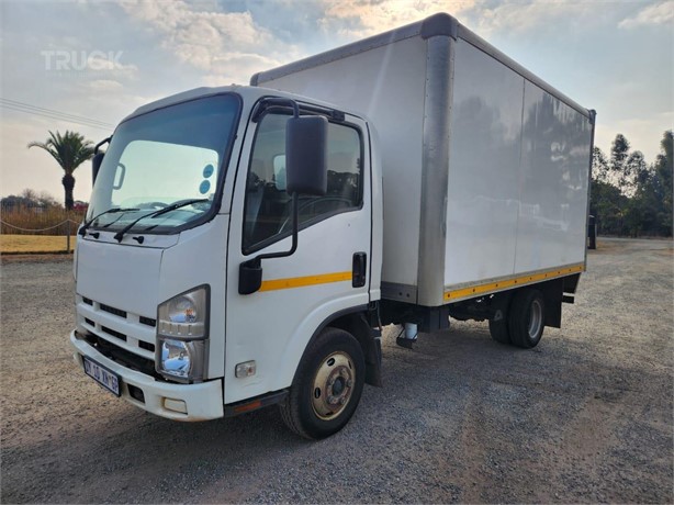 2015 ISUZU NPR Used LKW mit Kofferaufbau zum verkauf