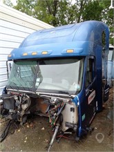 2006 FREIGHTLINER COLUMBIA 120 Used Cab Truck / Trailer Components for sale