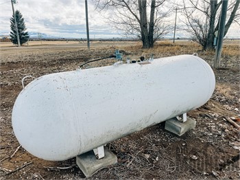 500 Gallon Overhead Farm Fuel Tanks with Stand - Complete