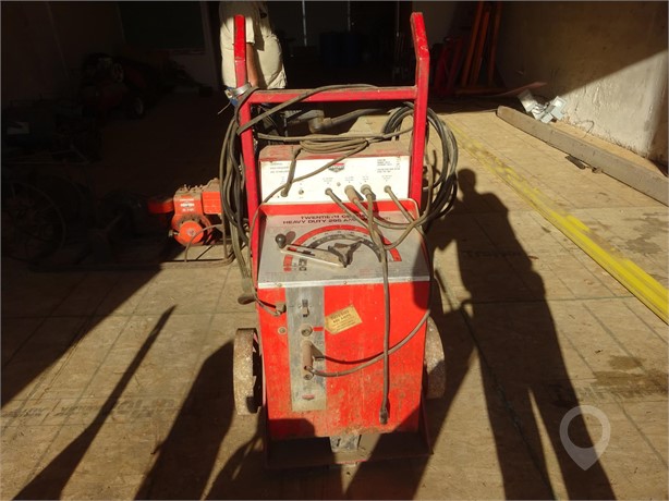 CENTURY HD295 WELDER Used Welding Accessories Shop / Warehouse auction results