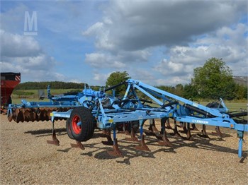 Cultivator Karat 12 - Working width from 4 m to 7 m