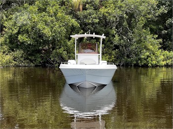 CARAVELLE BOAT GROUP KEY LARGO CENTER CONSOLE Fishing Boats For Sale
