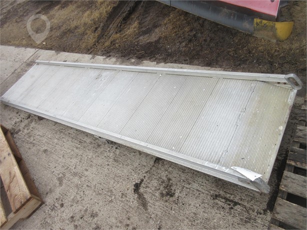 MOVING TRUCK RAMP ALUMINUM Used Ramps Truck / Trailer Components auction results
