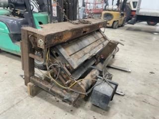 2000 WALTCO 202RT Used Lift Gate Truck / Trailer Components for sale