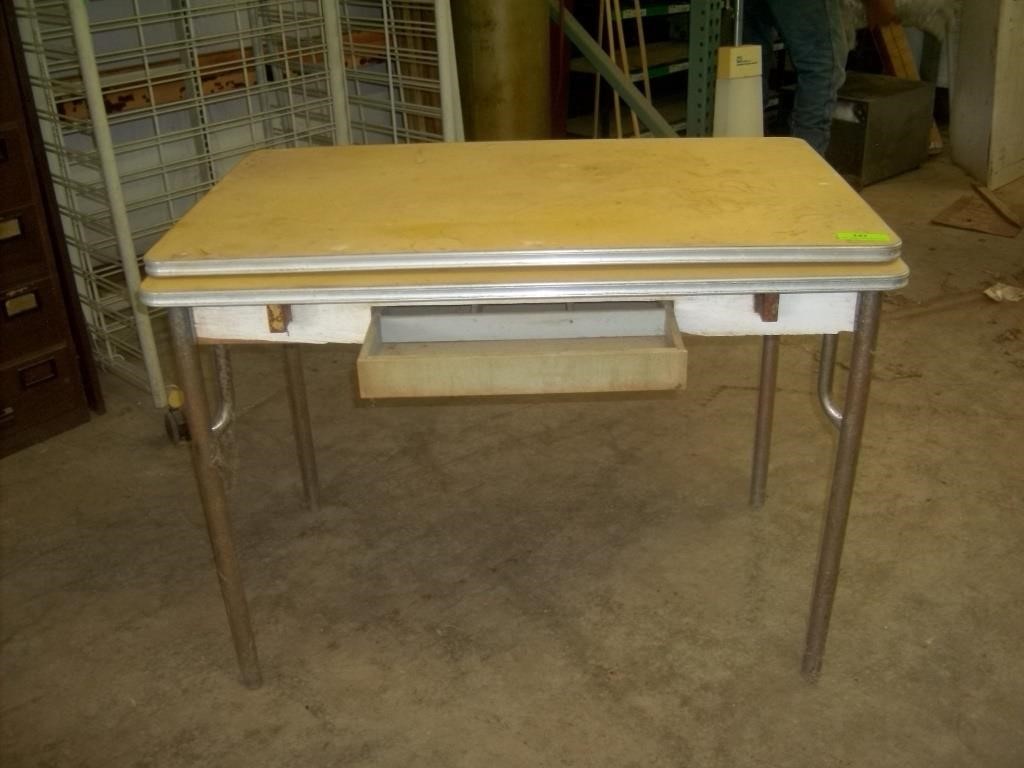 Vintage Kitchen Table Double Pull Out Leaves Sas Auction Service