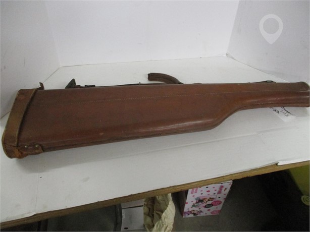 32 ROYAL 140 R GUN CASE Used Sporting Goods / Outdoor Recreation Personal Property / Household items auction results